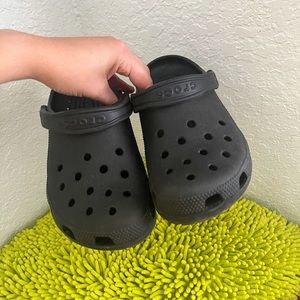 Black Crocs